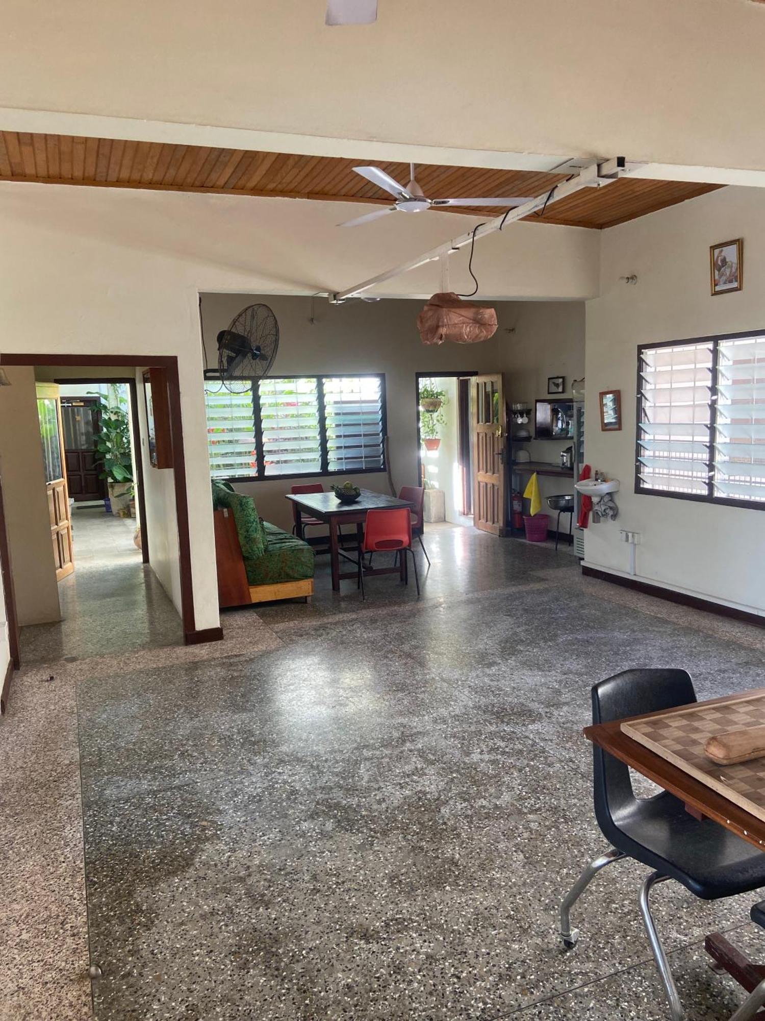 Hechtech House Apartment อักกรา ภายนอก รูปภาพ
